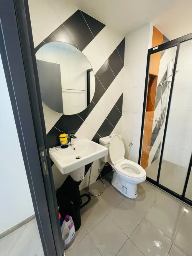 ให้เช่า The Base สะพานใหม่ 1 Bed 28 ตรม. (ชั้น4) เฟอร์ครบตามภาพ จองเลยอย่ารอช้า