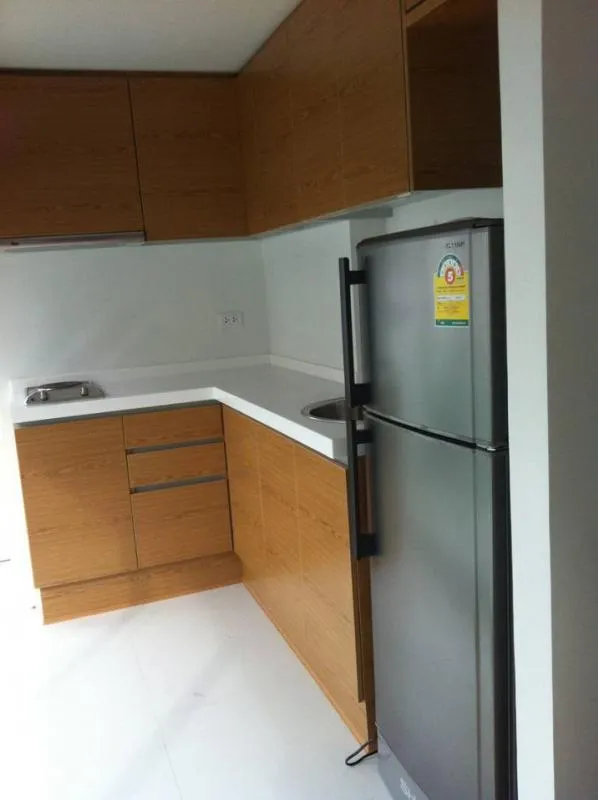Sell / rent Condo Focus on Saladaeng, beautiful room, full furniture, pleasant location, in the heart of the city, near BTS, book now.