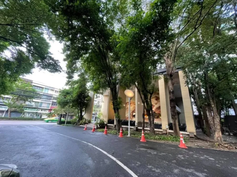 ขาย คอนโดดิ อิสระ ลาดพร้าว ห้องSTUDIO ชั้นสูง วิวสวย ตกแต่งห้องสวย พร้อมเข้าอยู่ได้เลย พลาดไม่ได้นะ