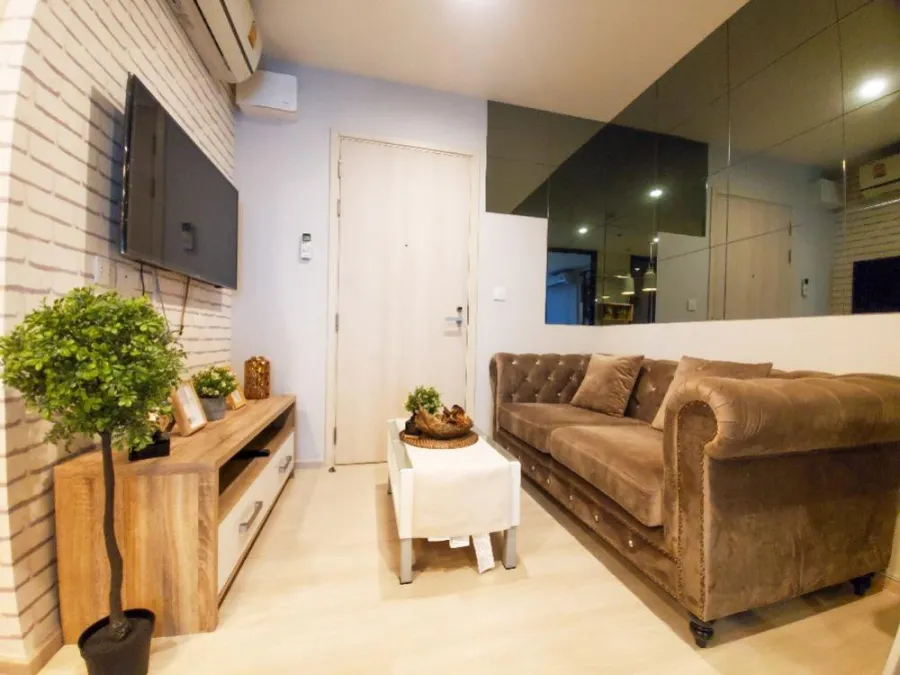 For rent Life Asoke, beautiful room, fully furnished come first come first