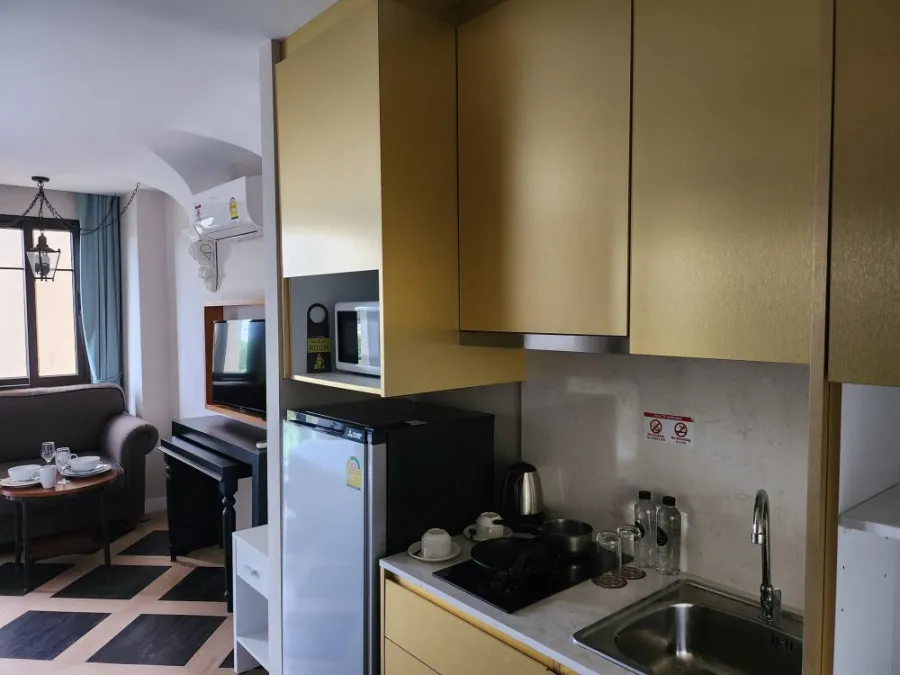 For rent Espana Condo Resort Pattaya (Jomtien), decorated room, ready to move in. Fully furnished, reserve now.