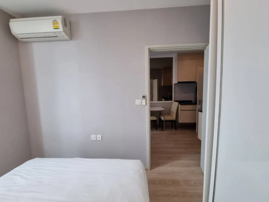 Condo for rent, Noble Revolve Ratchada, 31st floor, very beautiful room Built-in in the whole room Beautiful and good like this. Don't miss it.