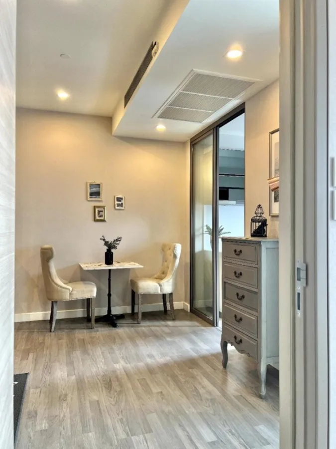 Condo for rent, The Room Rama 4, elegant decorated room, very inviting, comes with complete facilities, book now.