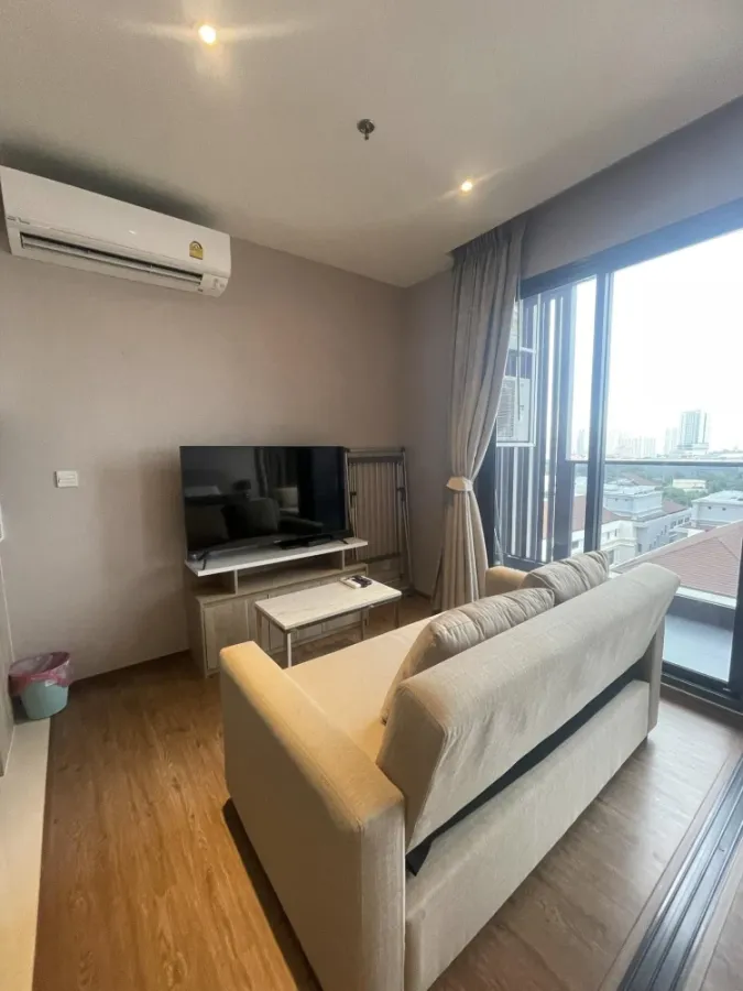 For rent, One Pattaya (North Pattaya), 14th floor, corner room, sea view, fully furnished, nice to live in, book now.