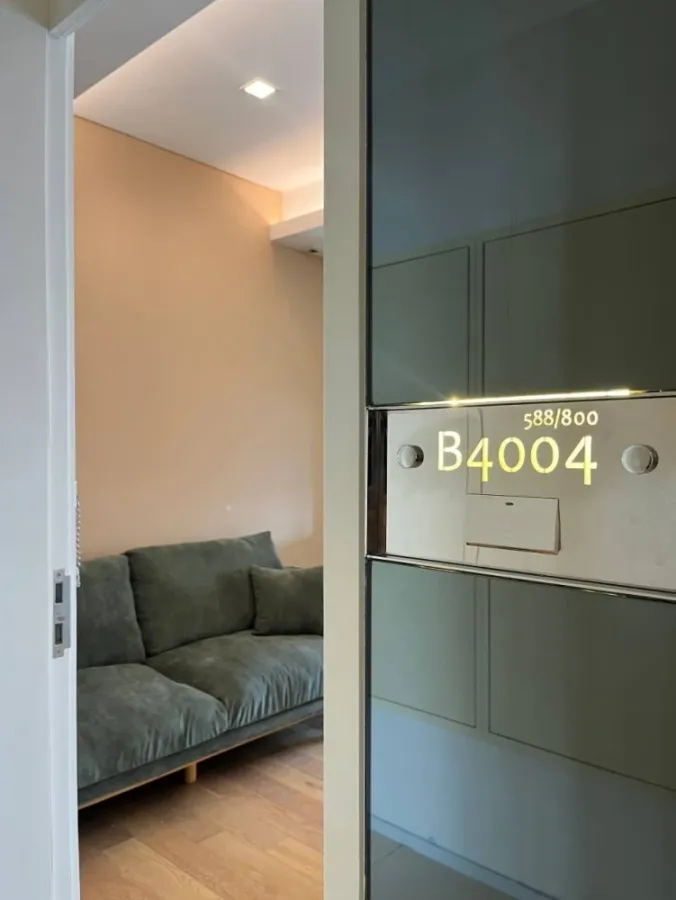 For rent: The Saint Residences, 40th floor, highest floor, fully furnished, hurry and reserve before you miss out.