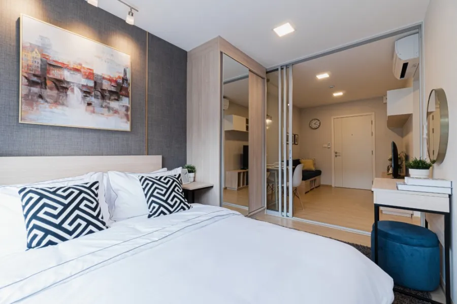 Sell/rent Plum Condo Rangsit Alive Phase 1, well decorated room, 6th floor, pool view. Beautiful like this. Don't miss out.