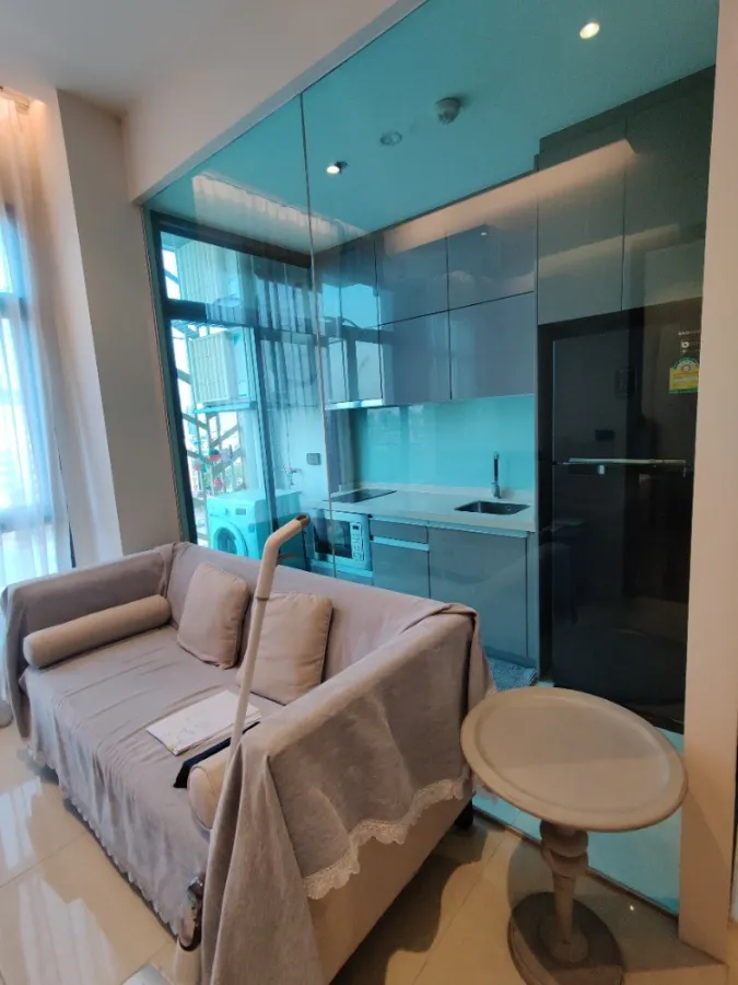 For rent!! Condo Mayfair Place Sukhumvit 50, 7th floor, beautiful room, good view, affordable price. Hurry and reserve now!!