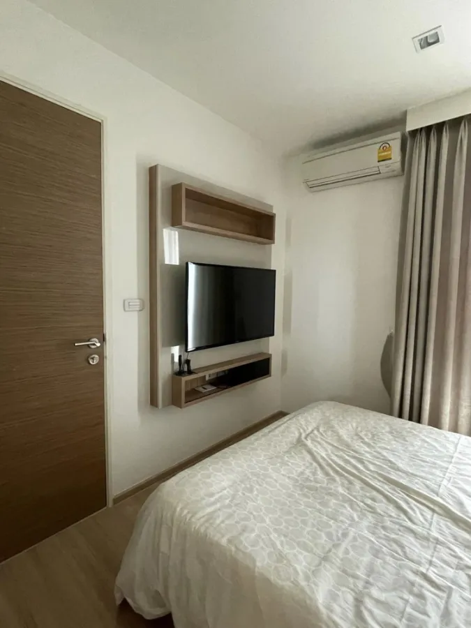 Condo for sale, rent, Rhythm Phahon-Ari, decorated with built-ins, high floor, lots of usable space. If you miss it, you'll regret it.