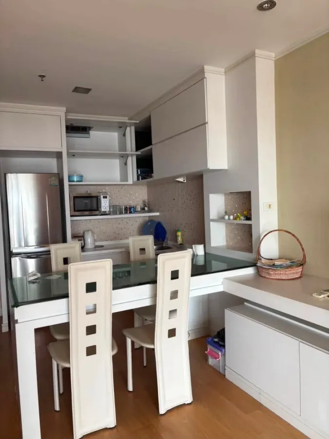 Urgent sale! St Louis Grand Terrace condo, high floor unit, private atmosphere, everything you need is here. Own it now!