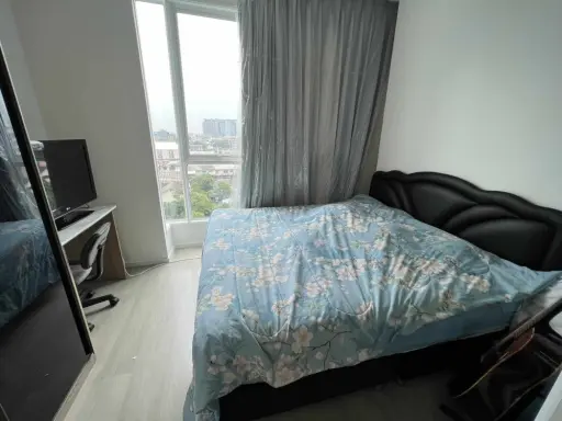 For sale/rent De Lapis Charan 81, open and airy view. The room is separated into sections. Good price. Hurry and reserve quickly.