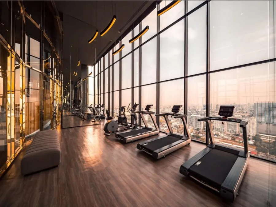 Selling condo rental, Night Bridge, Space, Ratchayothin, Double Space, a high view of the city.