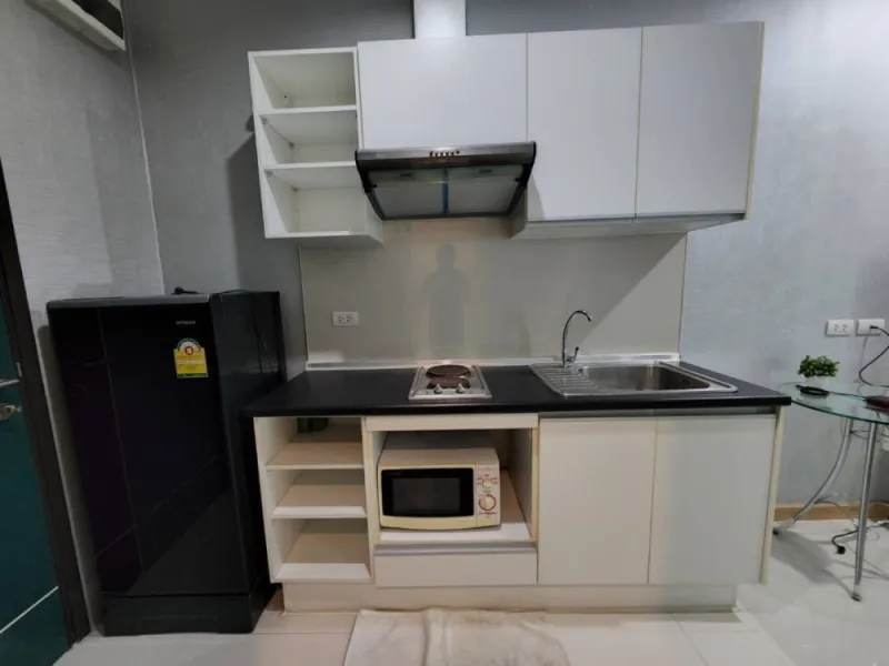 ขาย/ให้เช่า เอสโทร คอนโดมิเนียม 1ห้องนอน 1ห้องน้ำ ขนาด 28 ตร.ม. ชั้นที่ 23 ได้วิวสูง ด่วนจองเลย