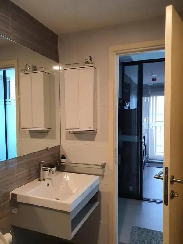 Room for rent, Knightbridge Phahon Yothin Interchange project, ready to move in, fully furnished, appliances included, good price, reserve now!