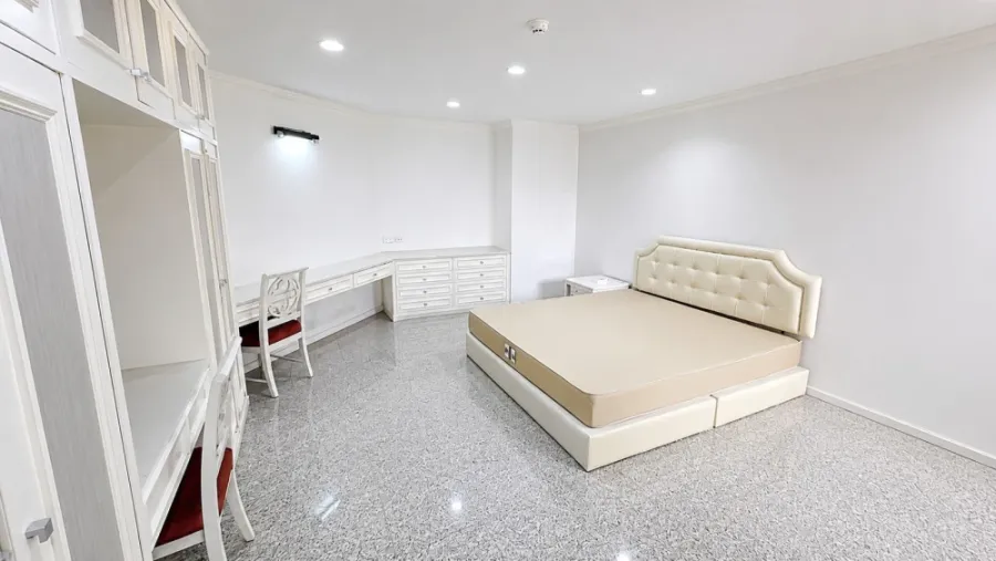 For rent: Tai Ping Towers, 16th floor. Nice, fully furnished unit. Book now!