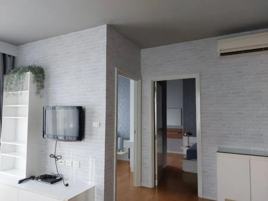 For rent!! Condo Blocks 77, 7th floor, spacious room, fully furnished. Ready to move in immediately. Don't miss it!!