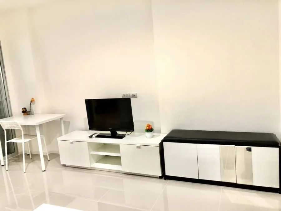 For rent, Aspire Sukhumvit 48, 15th floor, minimalist style room. Fully furnished, book now.