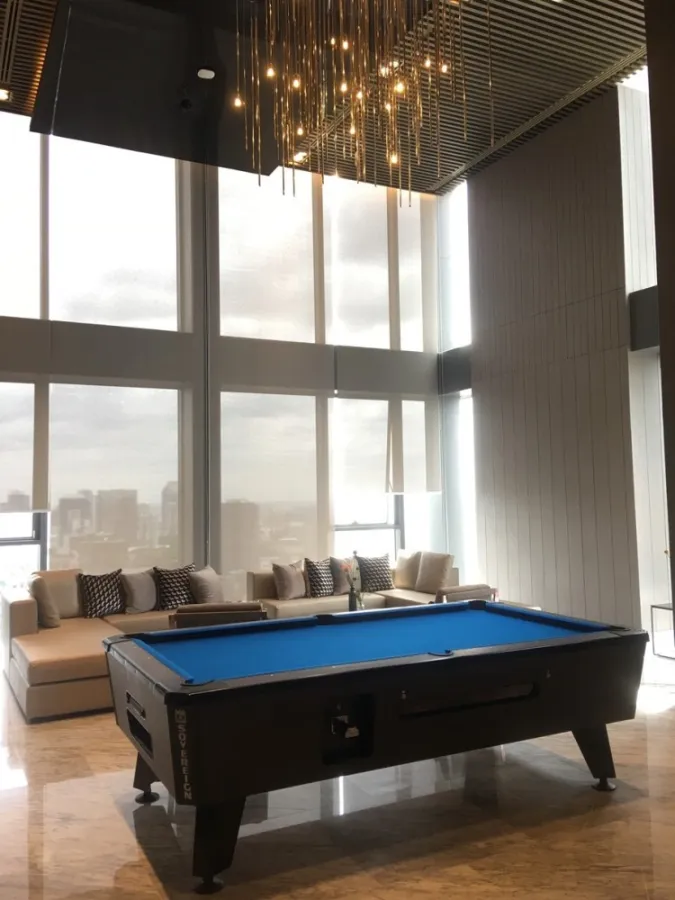 For rent!! Condo The Esse at Singha Complex, 14th floor, complete facilities, ready to move in, don't miss it!!