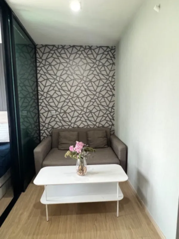 ให้เช่า Wynn Condo Phaholyothin 52 1 ห้องนอน ชั้น 4 ติดวอลเปเปอร์อย่งดี เฟอร์ครบ หิ้วกระเป๋าเข้าอยู่ได้เลยจ้า
