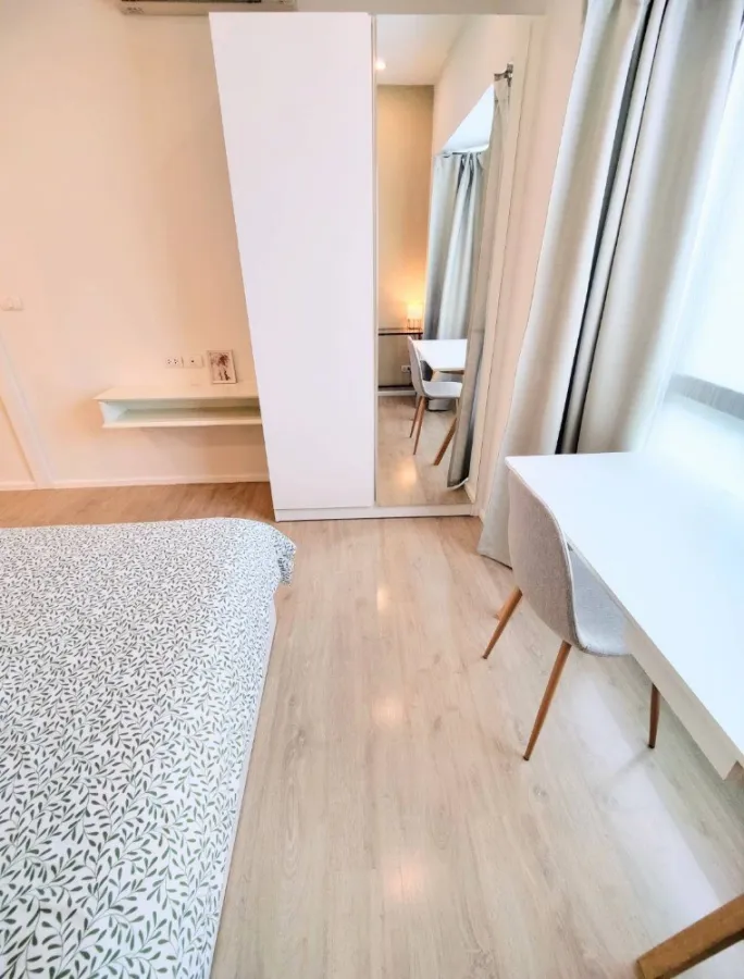 Urgent sale!! S One Rama 9, 2nd floor, Building B, fully furnished, good price, ready to pack your bags and move in!!