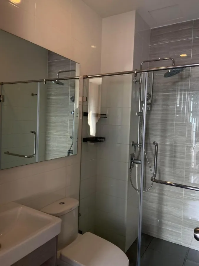 Urgent sale!! Condo Knightsbridge Prime On Nut, 33rd floor, Chao Phraya River view, fully furnished room, book now!!