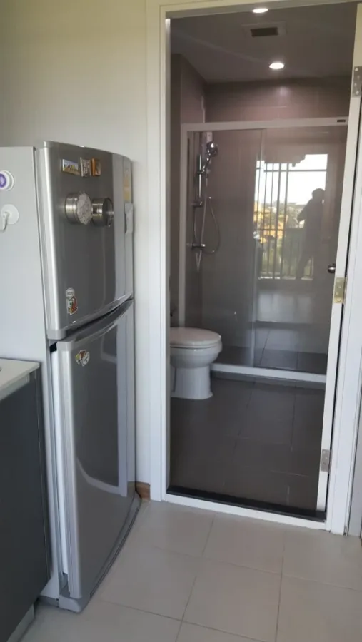 For rent: Hallmark Chaengwattana, garden view room, divided into nice proportions. Complete amenities here in one place.