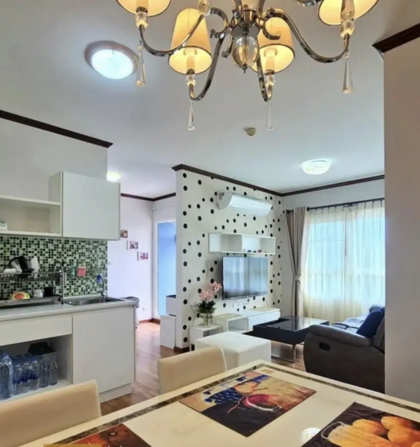 For sale: The Trust Condo, South Pattaya (South Pattaya), well decorated. Complete furniture The sofa is very comfortable to sit on. Don't miss it.
