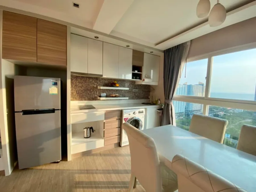 Condo for sale, Lasantia Pattaya, high floor, sea view, city view, corner room, wide balcony, fully furnished, complete electrical appliances.
