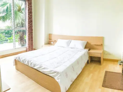 Condo for rent, Rhythm Ratchada, spacious room Comes with a great pool view. Book now, first come first served. images