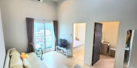 ให้เช่า!! คอนโด เมโทร สกาย วุฒากาศ ชั้น 8 ห้องมุม ห้องใหม่เอี่ยม คอนโดทำเลดี เดินทางสะดวก ห้ามพลาด!!