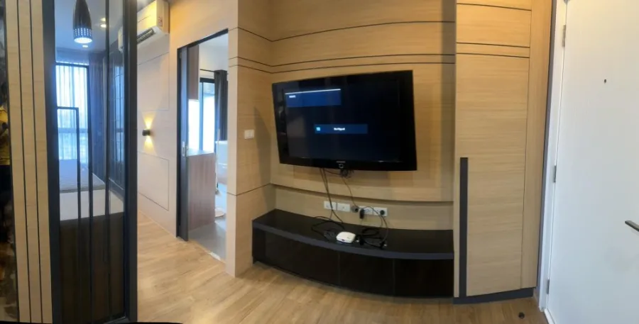 ให้เช่า คอนโดเดอะทรี อินเตอร์เช้นจ์ ห้องมุม วิวเมือง การตกแต่งครบชุดแบบ Fully-Furnished จองเลย