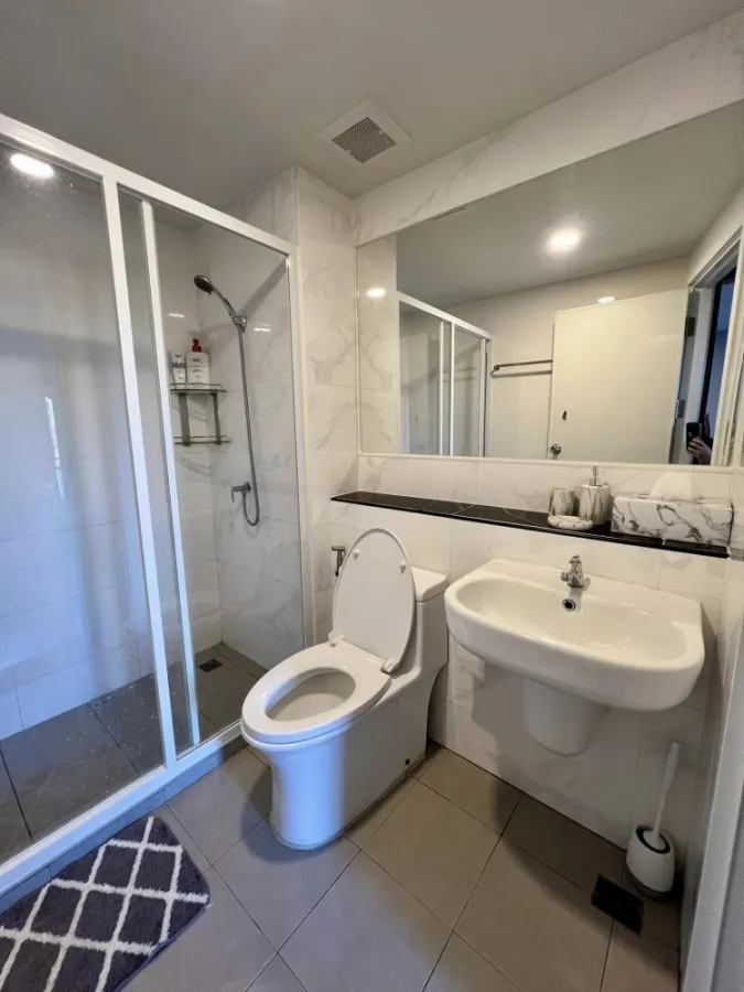 For rent: Reach Phahonyothin 52, 7th floor, quiet, budget friendly, comes with complete furniture. Ready to move in, reserve now.