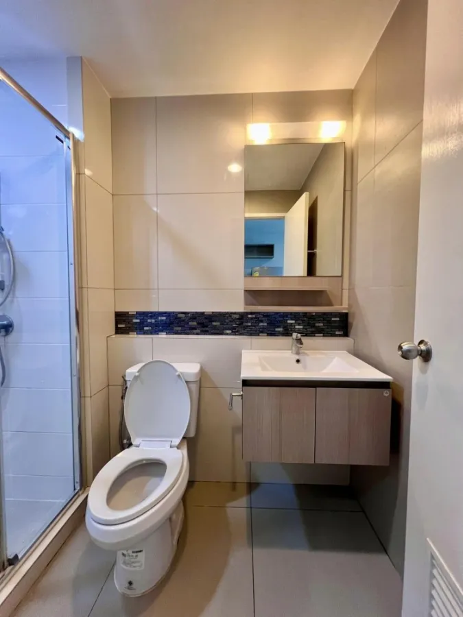For rent, Fuse Miti Ratchada-Sutthisan, north direction, not hot, beautiful view, comfortable, big bed, sofa bed, hurry and grab it.