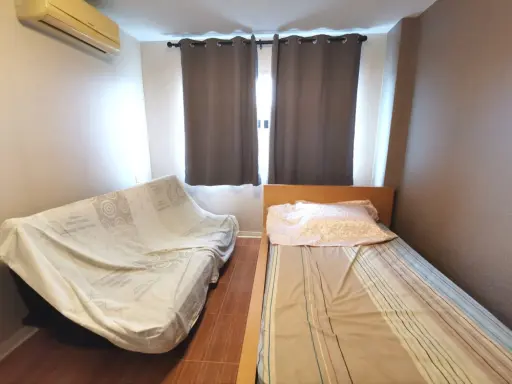 For rent: Lumpini Town Bodindecha-Ramkhamhaeng, 4th floor, size 28 sq m., separate bedroom and living room, arrange now.