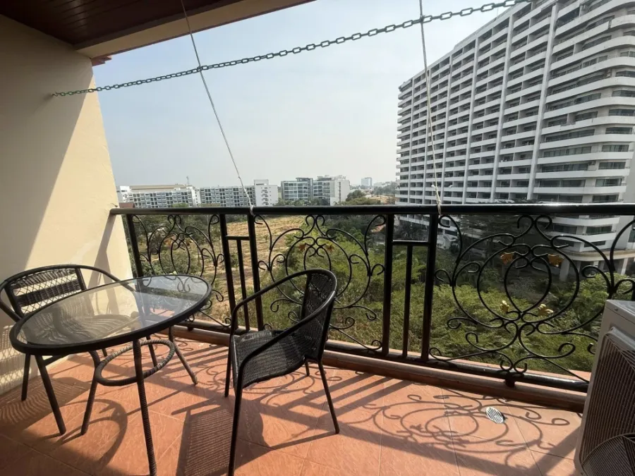 For sale or rent: Nova Mirage Duplex, 2 bedrooms, 2 bathrooms, spacious living area. Book today! Don't miss this opportunity.