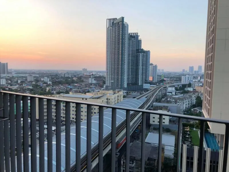 Condo Amber by Eastern Star, beautiful room decorated with luxury. Modern design, full furniture, ready to move in for rent.