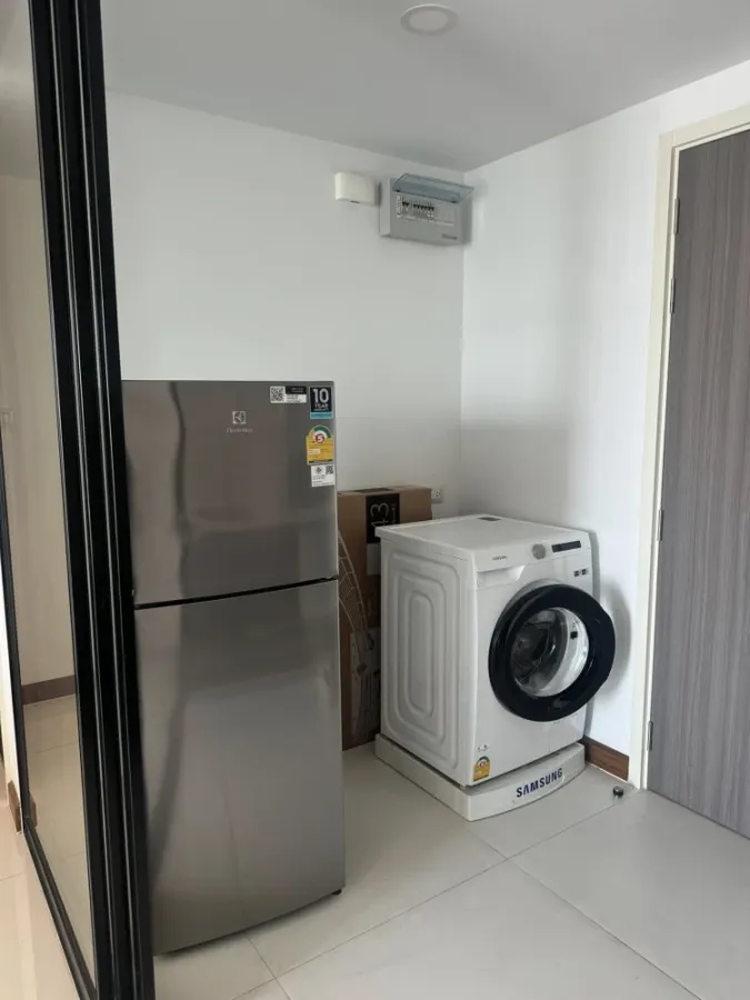 For rent: Supalai Premier Charoen Nakhon, spacious room, ready to move in! Just bring your bags!!!