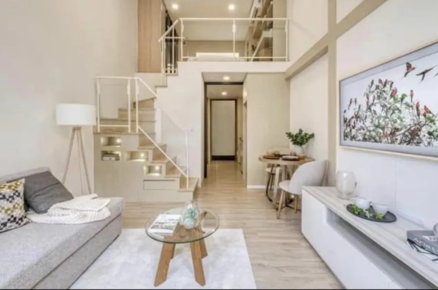 Condo for sale, Landmark @ MRTA Station, duplex type room, 14th floor, inexpensive price, buy quickly, don't miss it.