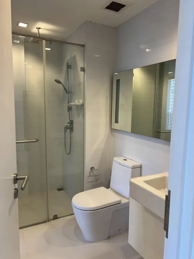 For sale, for rent, Nara 9 Sathorn condo, ready to move in, complete with furniture and electrical appliances. If you don't reserve, you'll regret it