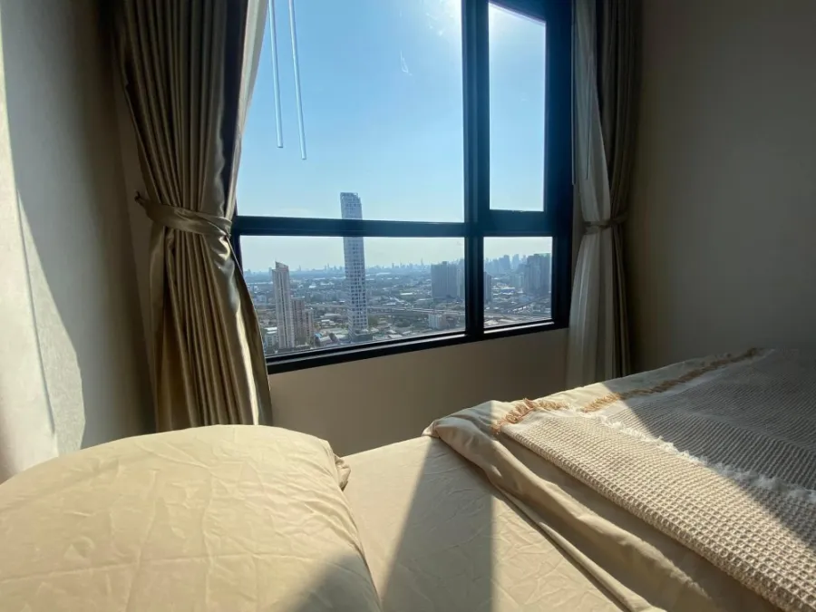 Urgent sale!! Condo Knightsbridge Prime On Nut, 33rd floor, Chao Phraya River view, fully furnished room, book now!!
