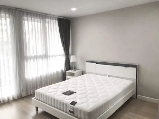 Sell / rent urgently !! Mayfair Place Sukhumvit 64 Condo, fully furnished, good location, near BTS Punnawithi, book now !!