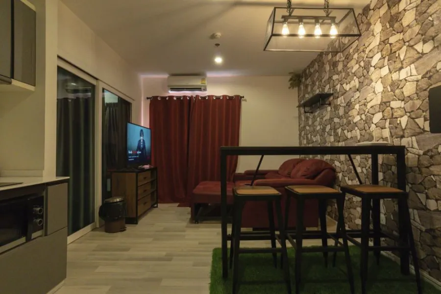 For rent, The Key Sathorn-Charoenrat, beautiful room, fully furnished. Near a shopping center, don't miss it !!