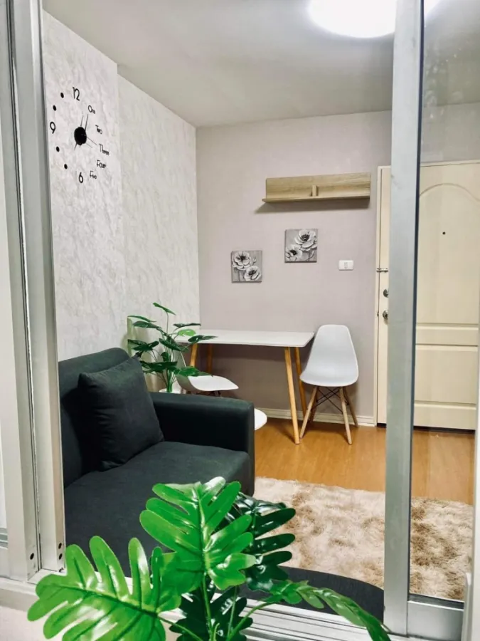 For rent, Lumpini Condo Town Rattanathibet, beautiful looking room, complete electrical appliances Hurry up to reserve now.