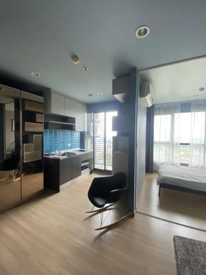 ให้เช่า The Base Condo Chaengwattana เฟอร์นิเจอร์และเครื่องใช้ไฟฟ้าครบ วิวเมืองทอง จองเลย