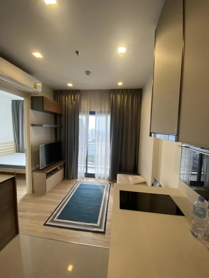 For sale, for rent, The line Phahon-Pradipat. The room is ready to move in. Affordable price Complete in one place Hurry and make a reservation.