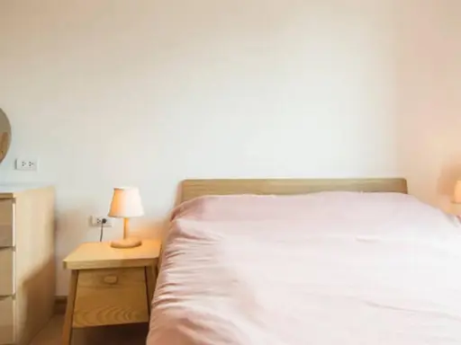 Condo for rent, The Crest Ruamrudee, 4th floor, ready to move in, good location, in the heart of the city, don't wait, hurry and book now!!