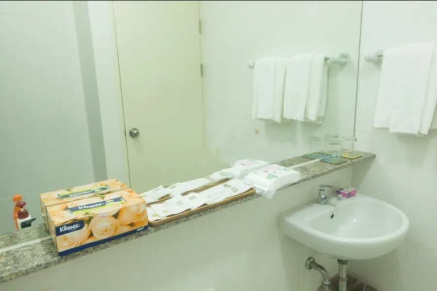 Condo for sale, rent, I-House Laguna Garden RCA, fully decorated with built-in furniture, don't miss it.