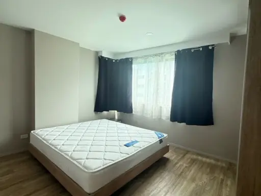 ให้เช่า Blossom Condo @ Sathorn-Charoenrat ชั้น 5 วิวสระ แต่งครบ จองเลย ด่วนๆ images