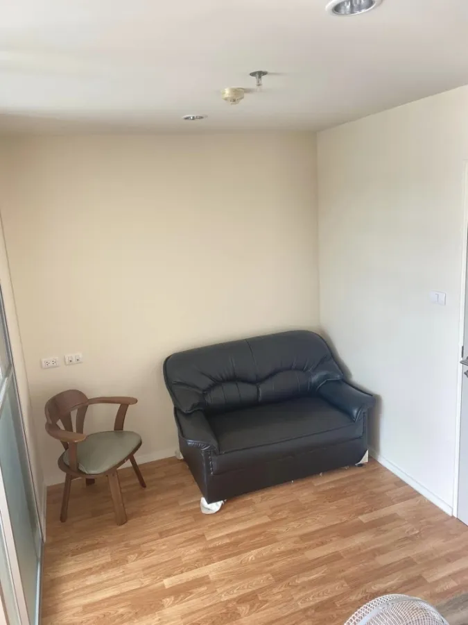 For rent Lumpini Park Phetkasem 98, good view, separated room, separate kitchen with complete electrical appliances. Book now.
