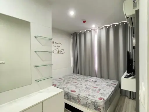 Sammakorn S9 Condominium for rent. Nice unit on the 6th floor, fully furnished. Just bring your bags and move in!