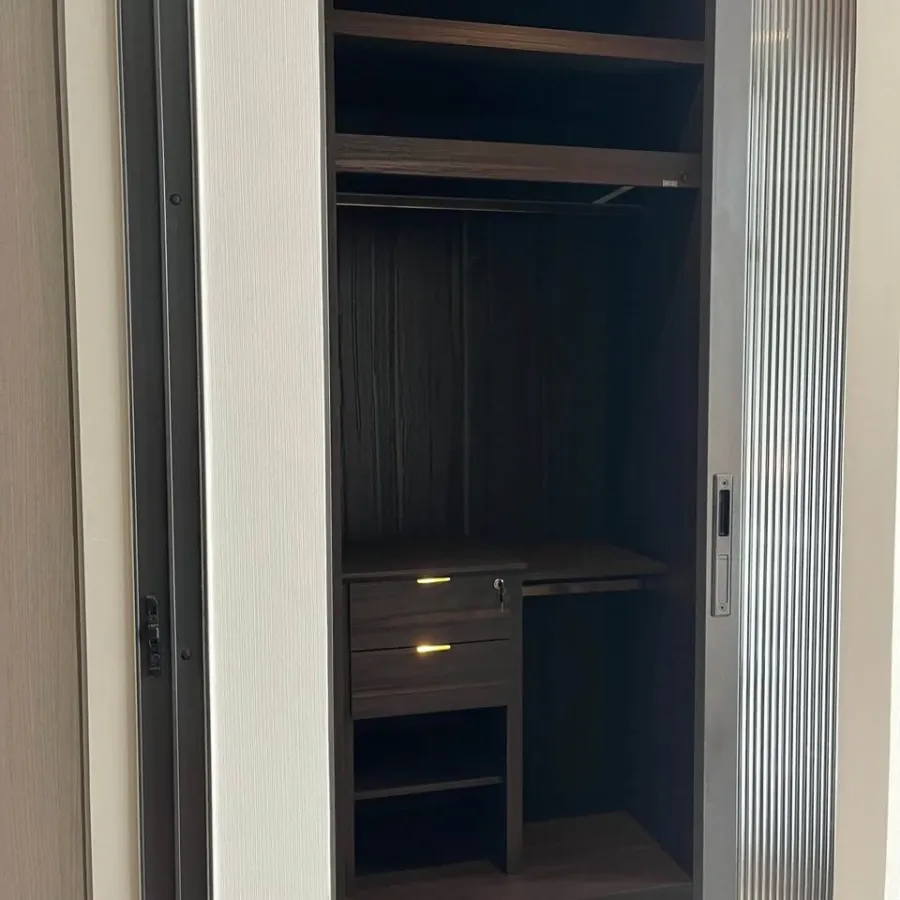 For rent: RHYTHM Ekkamai, 29th floor, fully furnished unit. Very comfortable and ready to move in. Book now! Don't miss out! Act fast!